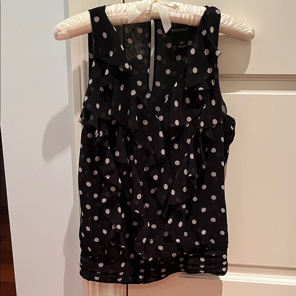 WHBM Black with White Polka Dots Sleeveless Ruffle Neck Top Size XS - Picture 1 of 11